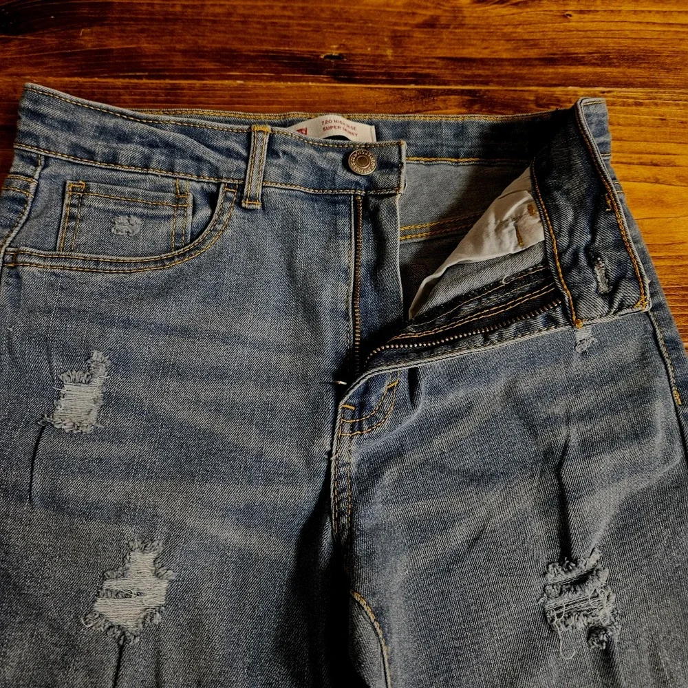 Levis trendy levi